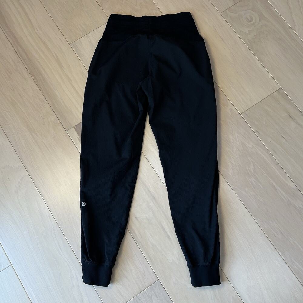 Lululemon Dance Studio Mid-Rise Jogger Black Women’s 4 - Picture 3 of 4